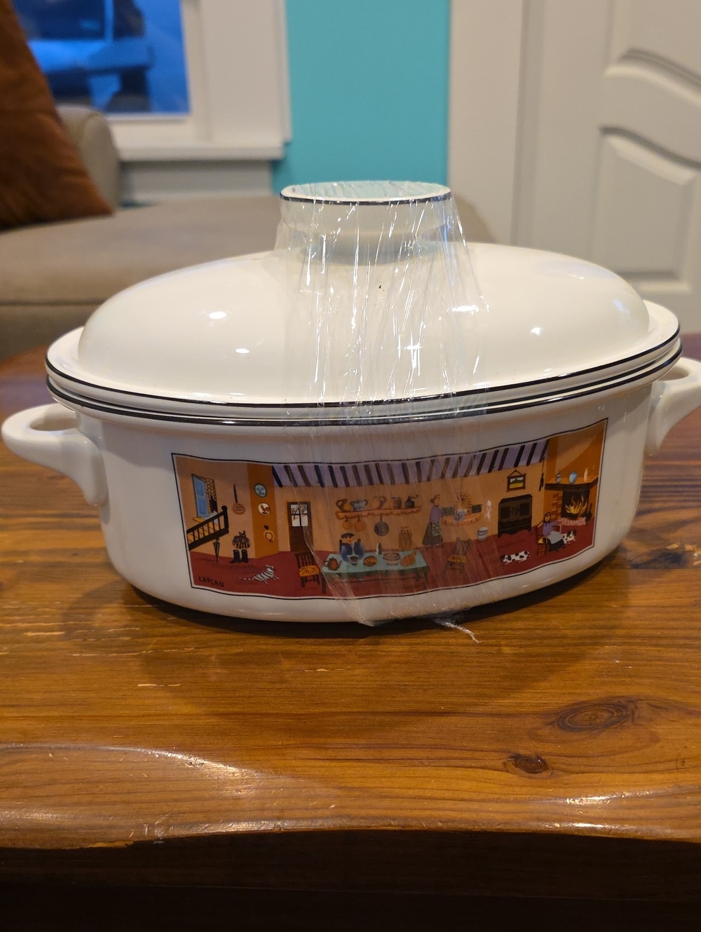 Villeroy & Boch White Ceramic Covered Casserole with Illustrated Kitchen Panel
